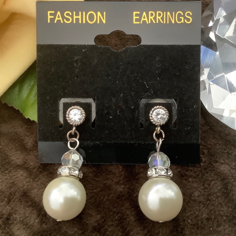 New Silver Tone Fancy Dangling Fashion Earrings